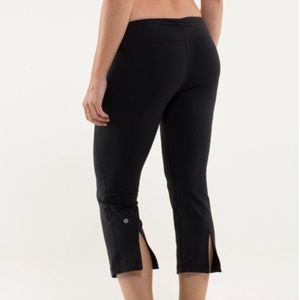 Lululemon Gather and Crow Crops Black Yoga Pants